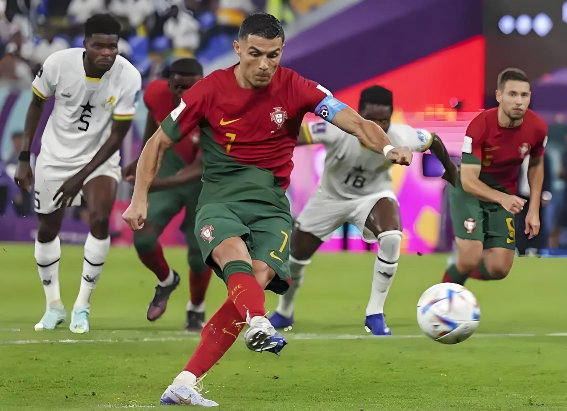 包含切尔西不断突破!,C罗连续五场比赛得分超过重要助攻上演精彩一战的词条 包含切尔西不断突破!,C罗连续五场比赛得分超过重要助攻上演精彩一战的词条